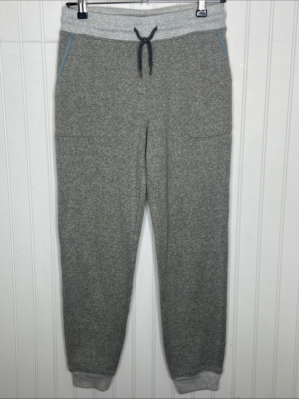 Faherty Seabrook Heather Grey Knit Joggers with Contrast Trim Small